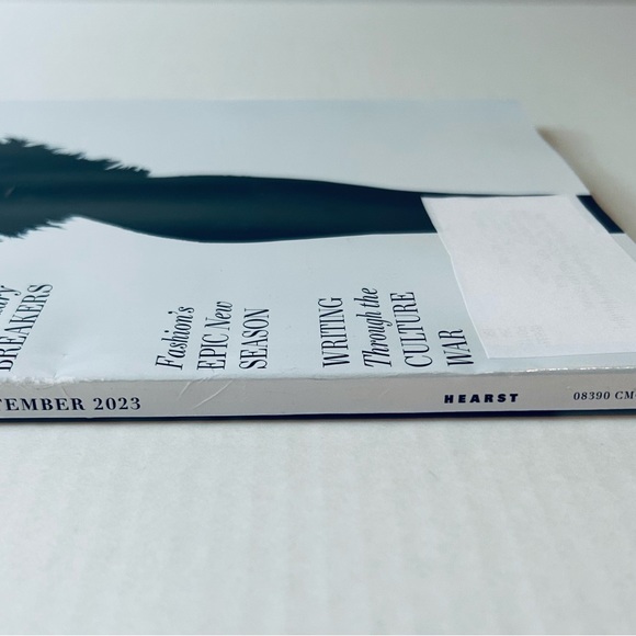 ⭐️5 For 25⭐️ Harper’s Bazaar Magazine - September 2023 ICONS Profile - Doja Cat - Picture 5 of 5